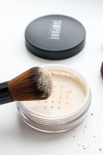 merilin-taimre-paljas-porgand-akne-armid-mineraal-kosmeetika-puuder-sampure-looduslik-naturaalne-taskukohane-pure-cosmetics-akne-nägu-vistrik-punn-punetav-nahk--blogi-ilu