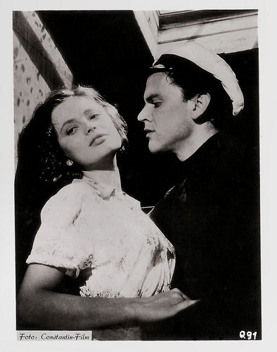 Ulla Jacobsson and Folke Sundquist in Hon dansade en sommar (1951)