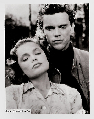 Ulla Jacobsson and Folke Sundquist in Hon dansade en sommar (1951)