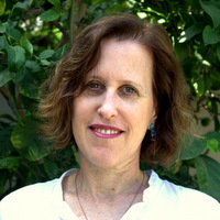 Jennifer Lang small head shot