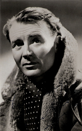 John Mills in The Way to the Stars (1945)