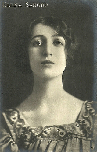 Elena Sangro
