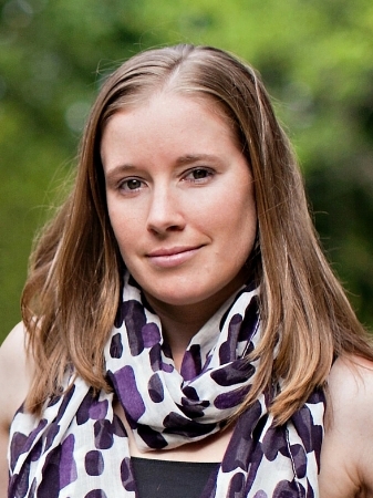 Jenni L. Walsh Photo.jpg