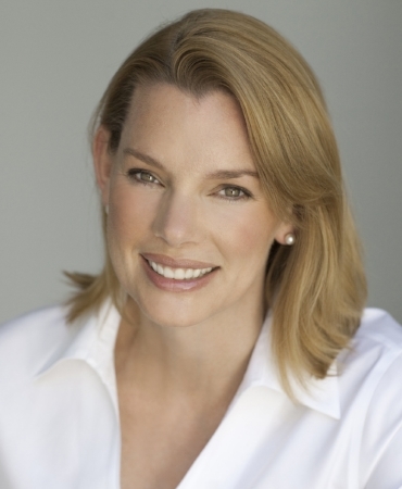  Fiona Davis &nbsp; &nbsp; &nbsp; &nbsp; &nbsp; &nbsp; &nbsp; &nbsp; &nbsp; &nbsp; &nbsp; &nbsp; &nbsp; &nbsp; &nbsp; photo credit: Kristen Jensen 