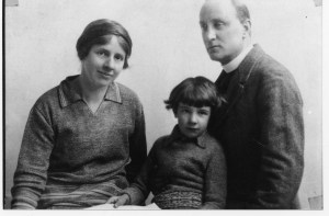 Gladys Ingram Donnithorne, Bible Training College, Oswald Chambers, WWI, China, West China Evangelistic Band, Hong Kong missionary, World Vision, Oxfam