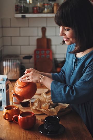 thoughtblouseteapotSS18