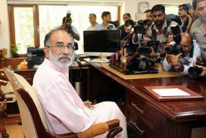 Presstitutes, Aadhaar, KJ Alphons, Hindustan Times, Times of India, Indian Express, Facebook, NaMo App, Rahul Gandhi, Cambridge Analytica