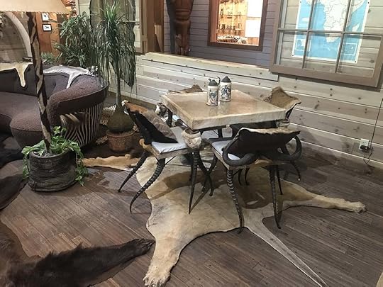 horn table and chairs