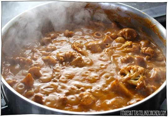 Indian butter chicken has been veganized! I present you Vegan Butter Cauliflower. A fraction of the calories and fat, but tastes even better. Super easy and quick to make, making a perfect weeknight meal. The sauce is whipped up in a blender, then pour over cauliflower and simmer. Done. #itdoesnttastelikechicken #veganrecipes #veganindian #curry