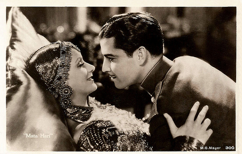 Great Garbo and Ramon Novarro in Mata Hari (1931)
