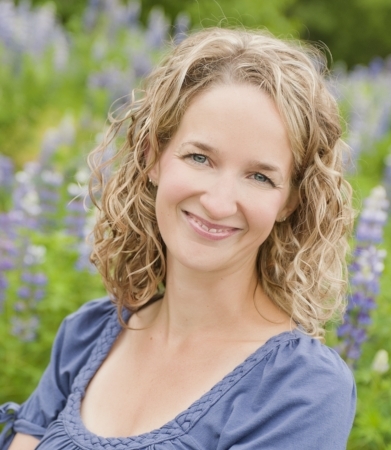  Stephanie Thornton 