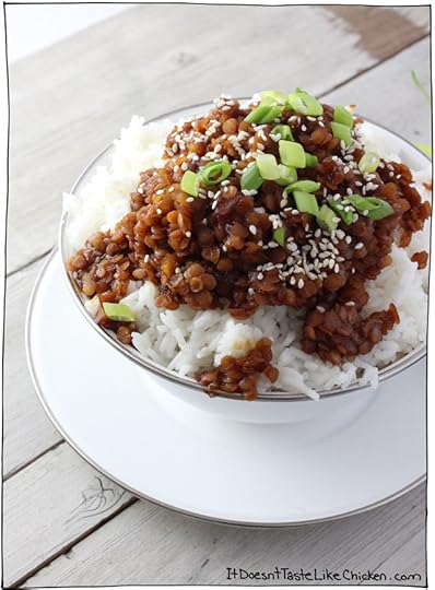 50 Easy Vegan Recipes for Beginners! Breakfast, snacks, mains, and desserts. All super easy and quick. Perfect for new cooks and new vegans. #itdoesnttastelikechicken #veganrecipes #vegan #easyvegan