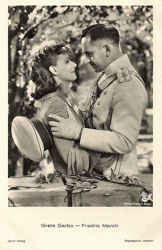 Greta Garbo and Fredric March in Anna Karenina