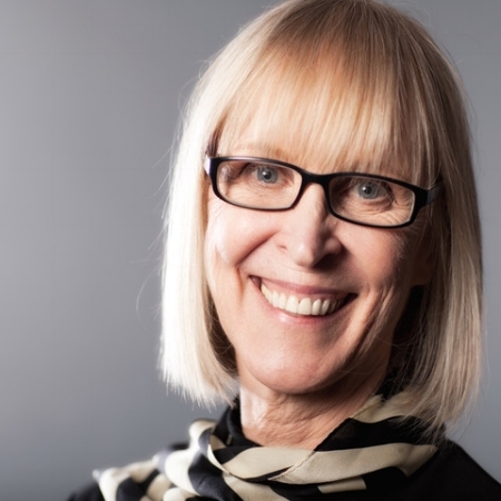  Sandra Gulland 