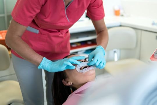 merilin-taimre-paljas-porgand-blogi-tervis-hambad-hambaarst-sanare-hambakliinik-hammas-32-sonicare-philips-tarkusehambad-näo-lõualuu-kirurgia-valgendamine-sooda-pärli-pesu