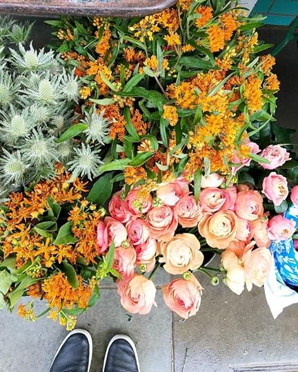 4 Tips for Eating Healthy While Traveling (and our favorites in London and Paris)