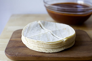 12 small corn tortillas