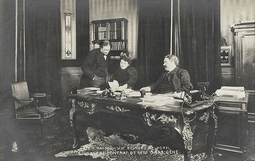 Gabrielle Réjane, Victorien Sardou, Paul Porel, Signing the contract for Madame Sans Gene (1993)