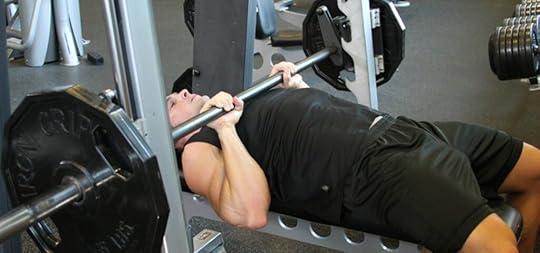 bench press vs smith machine featured
