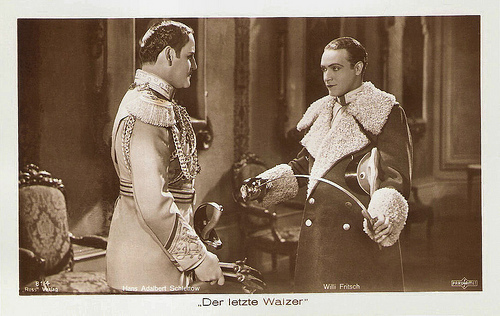 Hans Adalbert Schlettow and Willi Fritsch in Der letzte Walzer (1927)