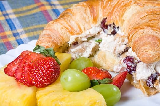 chickensaladcroissant.jpg