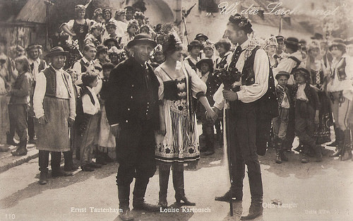 Ernst Tautenhayn, Louise Kartousch and Otto Langer in Wo die Lerche singt (1918)
