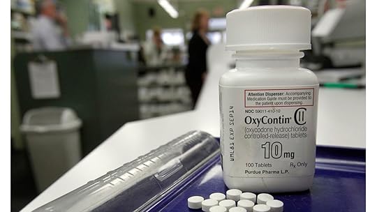 Researchers tally the physical and financial costs of opioid painkillers' side effects