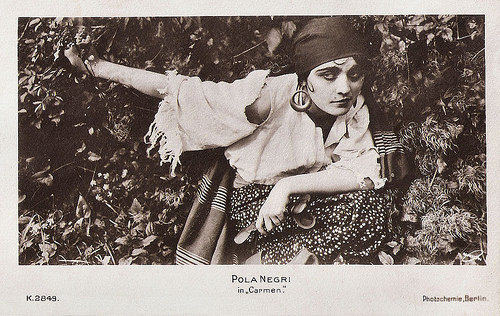 Pola Negri in Carmen (1918)