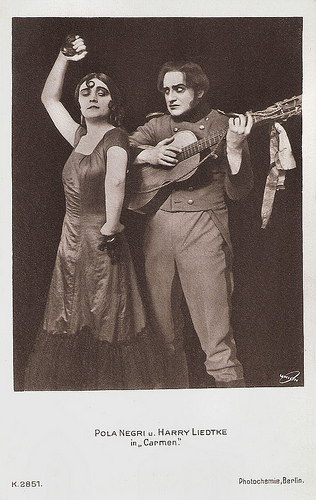 Pola Negri and Harry Liedtke in Carmen (1918)