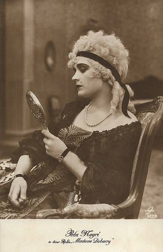 Pola Negri in Madame Dubarry (1919)