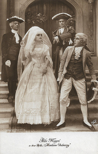 Pola Negri in Madame Dubarry