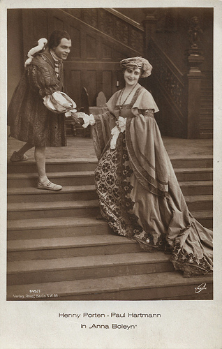 Henny Porten and Paul Hartmann in Anna Boleyn