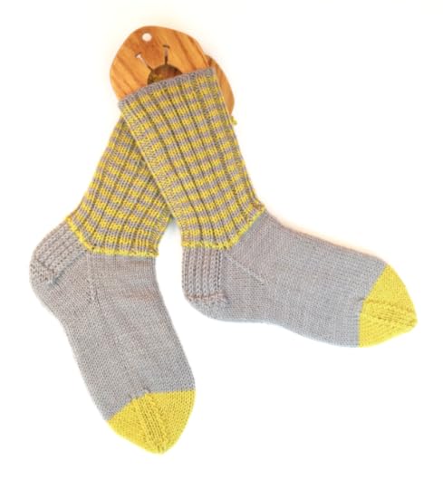 How to Knit Socks with Vickie Howell using a basic recipe. #knitting #sockknitting #howtoknit #creativelive #facebooklive #askmemonday