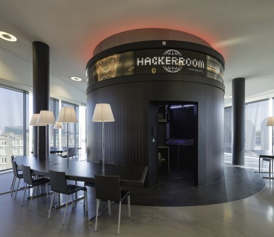 Hackerroom de nieuwe bibliotheek