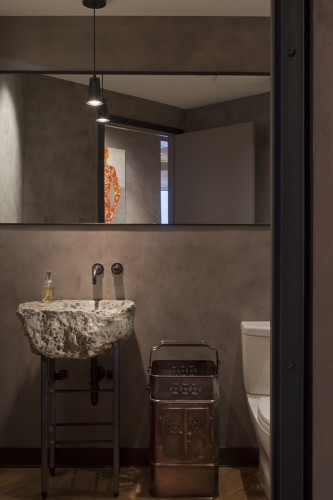 powder room sozinho imagery