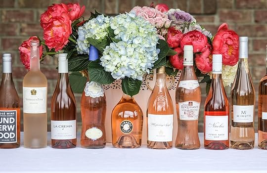 The best rosé to drink - all here in one epic summer guide for you! I'm sharing my personal favorite top ten rosé wines to drink in summer 2018, along with the perfect cheese board and snacks to go with. I howsweeteats.com #rosé #rose #summer #2018 #cheeseboard 