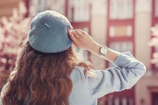 woman wearing French beret