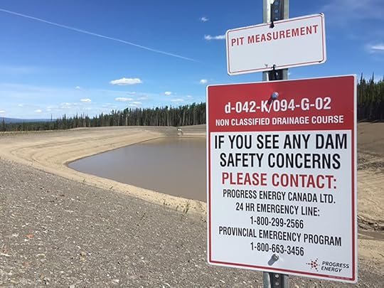 FrackingDamWarningSign.jpg