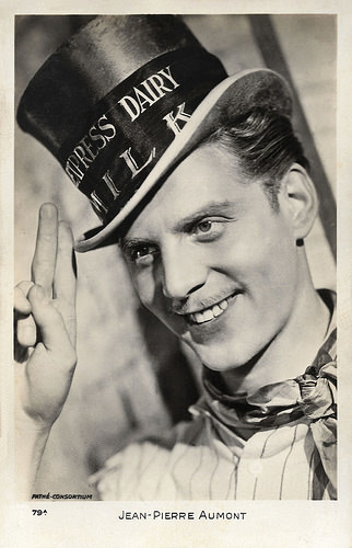 Jean-Pierre Aumont in Drôle de drame (1937)
