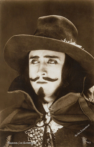Pierre de Guingand in Vingt ans après (1922)