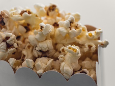 popcorn christian-wiediger-622476-unsplash.jpg