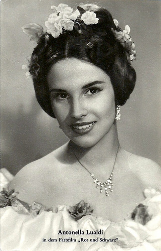 Antonella Lualdi in Le rouge et le noir
