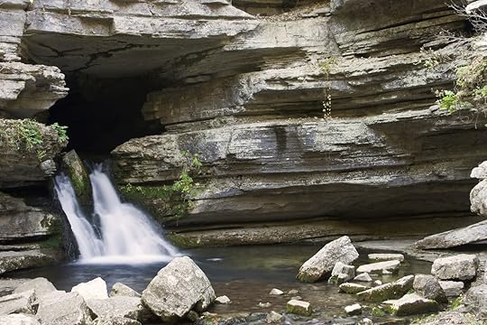 Blanchard Springs Waterfall in Ozark National Forest