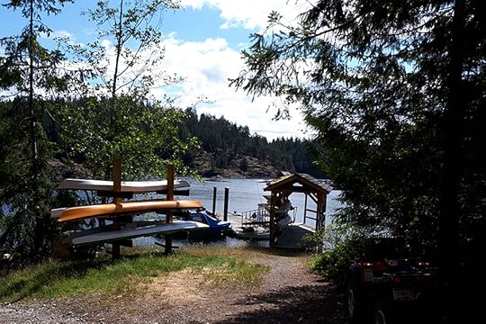 ocean dock close to Dragonfly Lakehouse