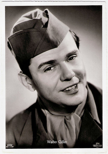 Walter Giller in Die Drei von der Tankstelle (1955)