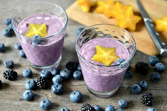 12 Healthy Ingredients to Add to a Smoothie