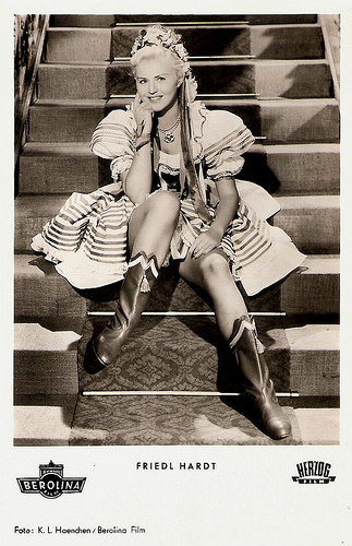 Friedl Hardt in Mikosch rückt ein (1952)