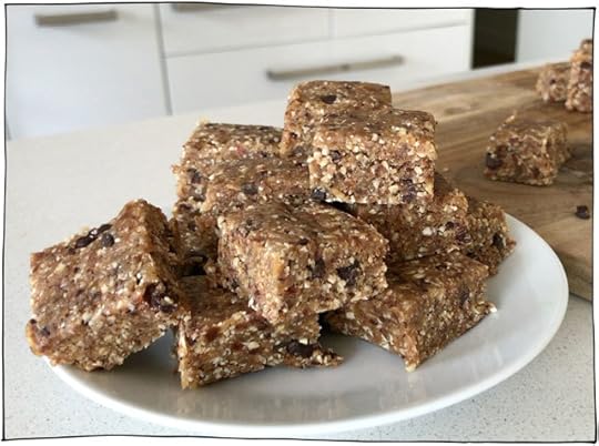 35 Vegan Recipes for Kids! Breakfast, lunch, afternoon snack, and dinner. Lots of easy kid-friendly vegan recipes that your child will love! #itdoesnttastelikechicken #vegankids #veganrecipes