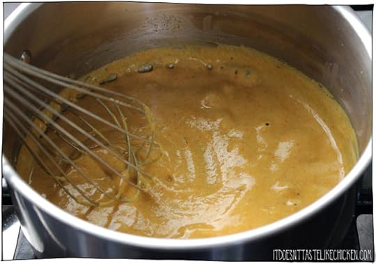 Homemade Vegan Mac & Cheese Powder! Add the ingredients to a jar and shake for shelf stable DIY boxed mac and cheese. This instant powder makes a creamy, cheesy, and super yummy vegan mac and cheese. Dairy-free, gluten-free, nut free, soy free, and whole food plant-based! #itdoesnttastelikechicken #veganrecipes #dairyfree #macandcheese