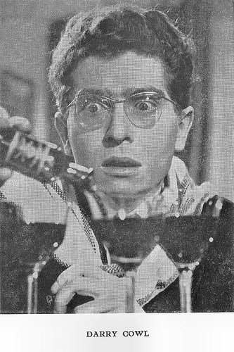 Darry Cowl in L'ami de la Famille (1957)